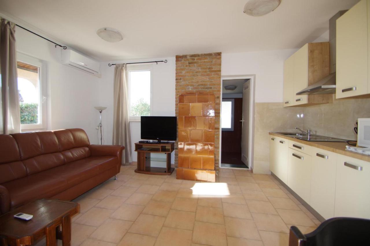 Eric Apartamento Pula